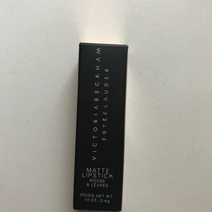 Victoria Beckham Makeup - Victoria Beckham Lipstick 01 Victoria Victoria Beckham Makeup - Victoria Beckham Lipstick 01 Victoria